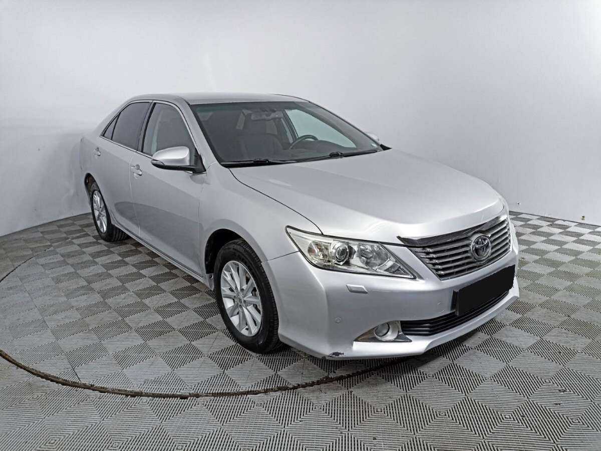 Toyota Camry б/у, 2012, Автоматическая. Фото: #2