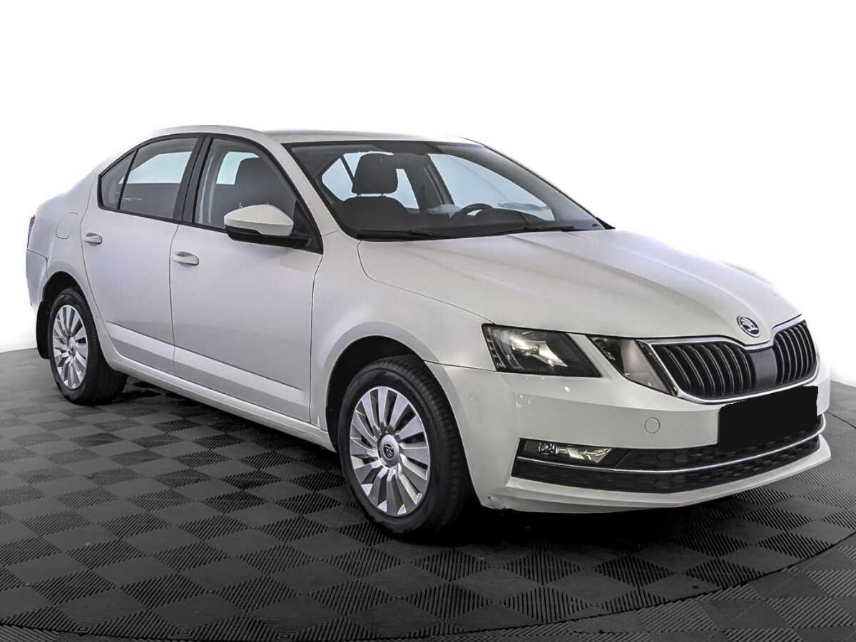Skoda Octavia б/у, 2019, Механическая. Фото: #2