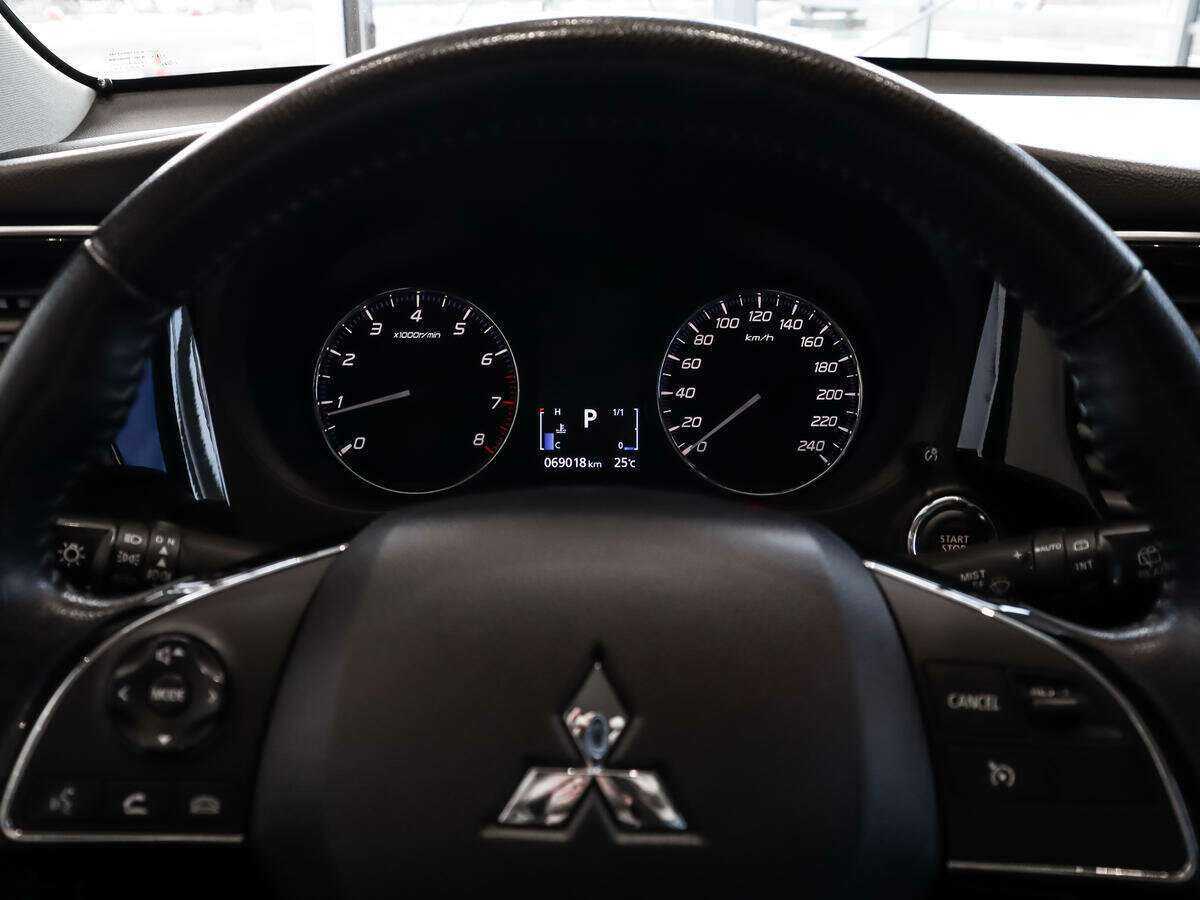Mitsubishi Outlander б/у, 2019, Вариатор. Фото: #17
