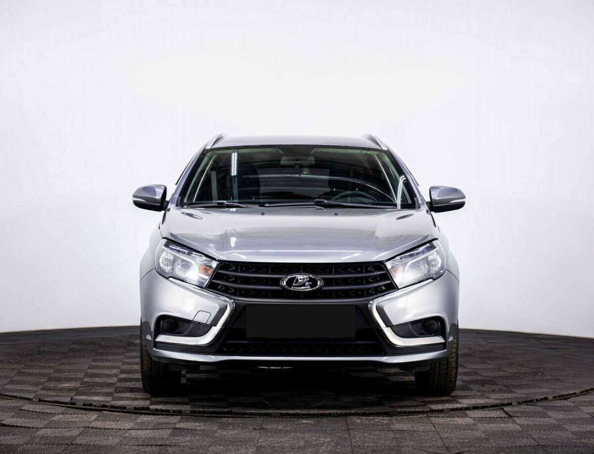 Lada (ВАЗ) Vesta б/у, 2020, Механическая. Фото: #1