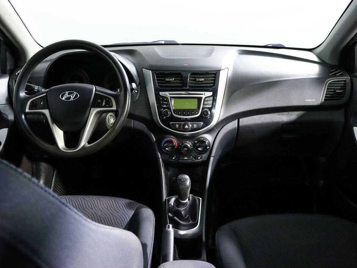 Hyundai Solaris б/у, 2014, Механическая. Фото: #9