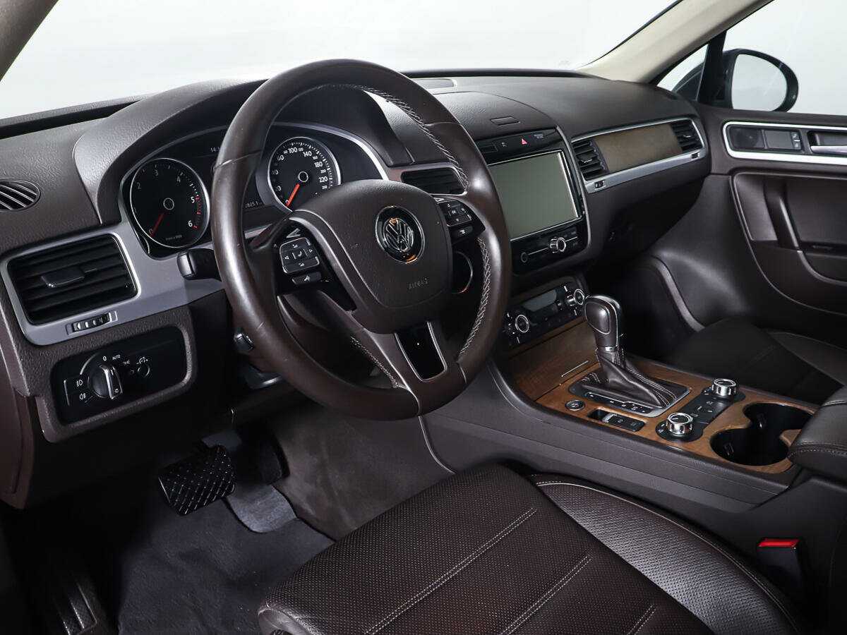 Volkswagen Touareg б/у, 2013, Автоматическая. Фото: #12