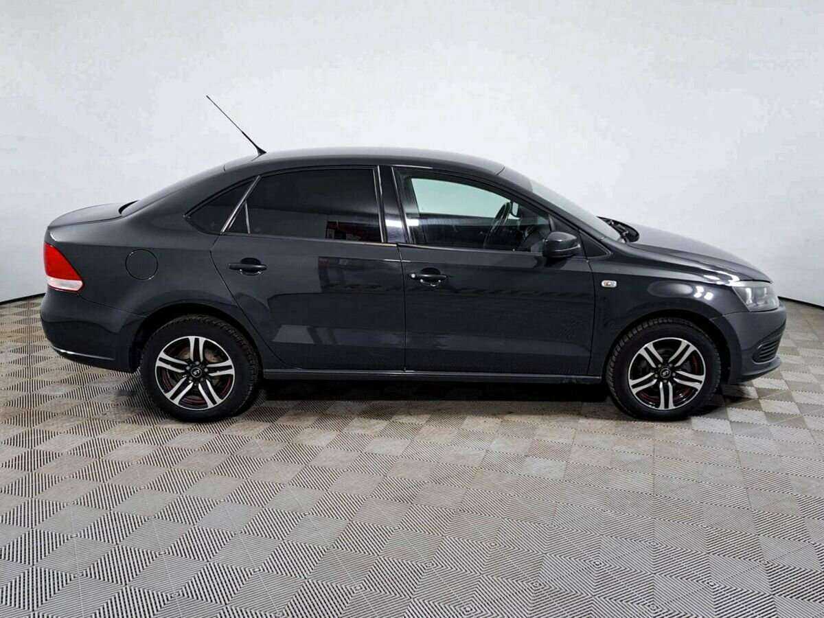 Volkswagen Polo б/у, 2012, Механическая. Фото: #3