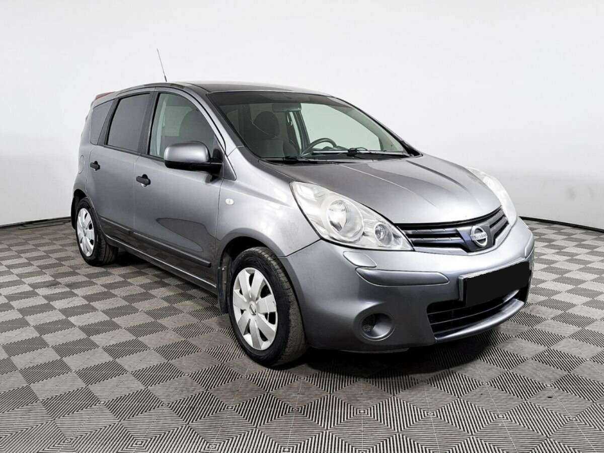 Nissan Note б/у, 2012, Механическая. Фото: #2