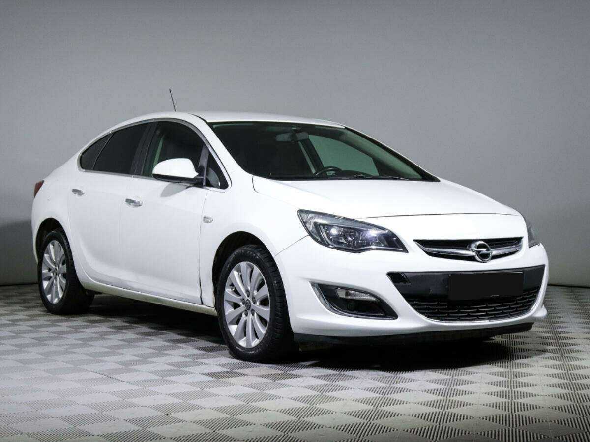 Opel Astra б/у, 2013, Автоматическая. Фото: #2