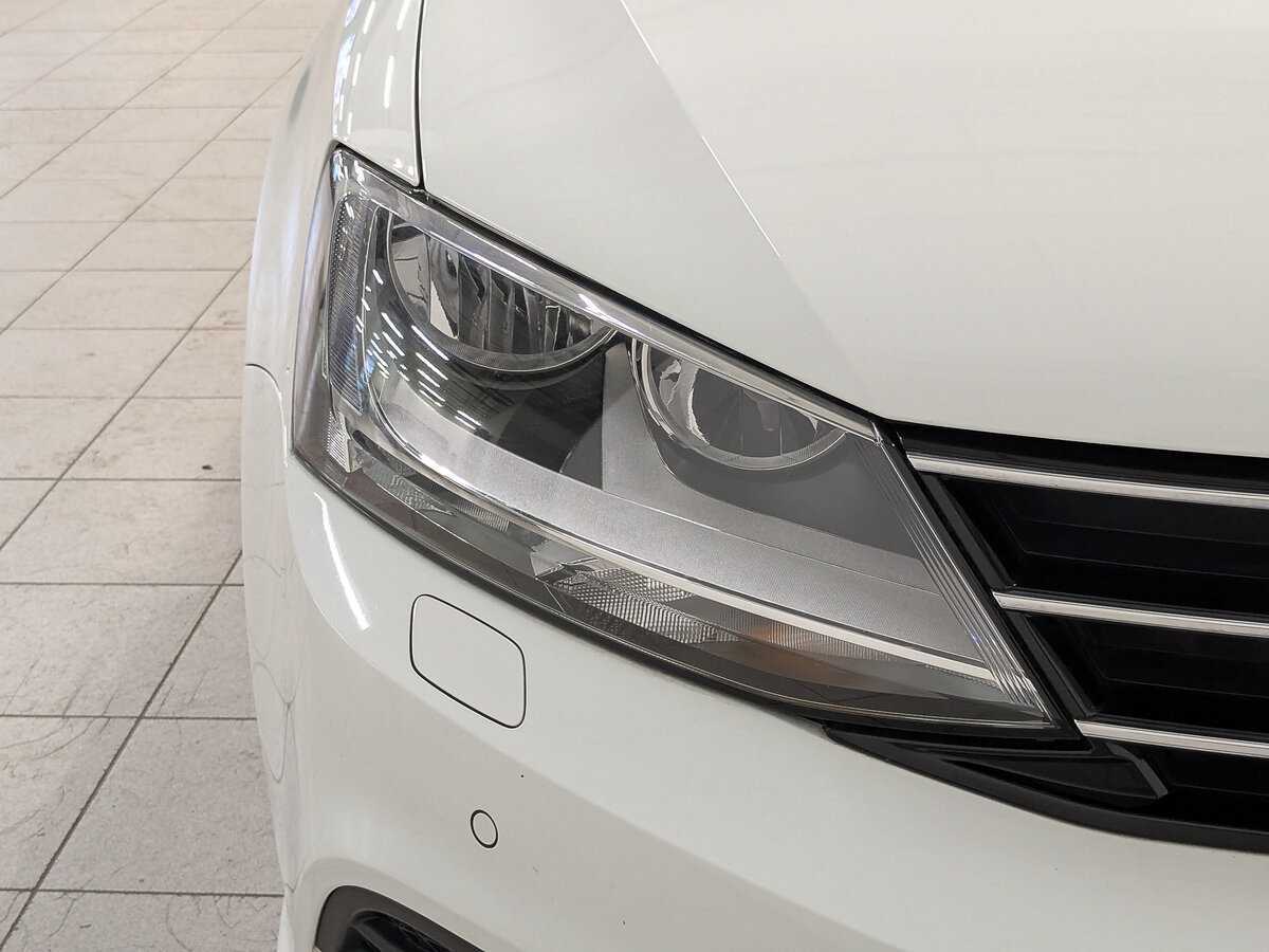 Volkswagen Jetta б/у, 2016, Автоматическая. Фото: #10