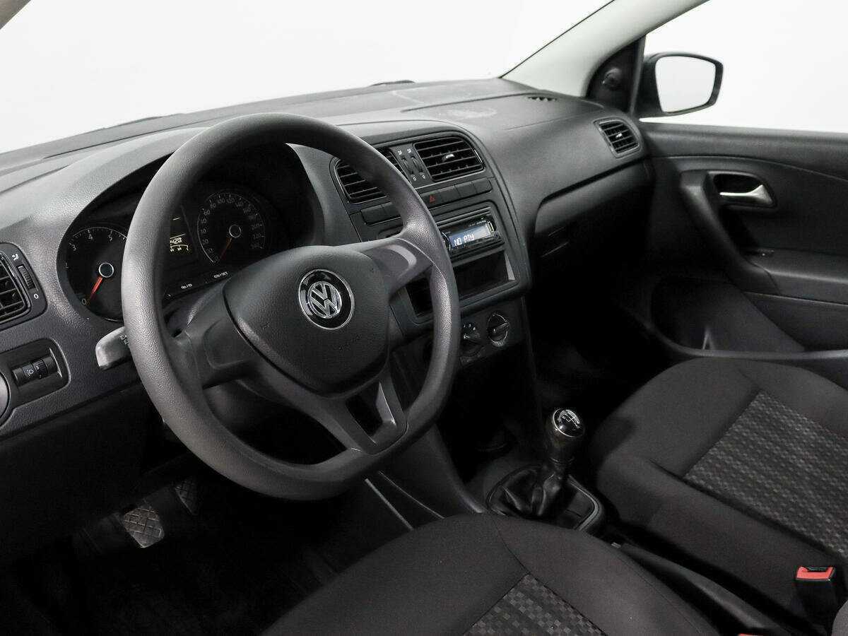 Volkswagen Polo б/у, 2018, Механическая. Фото: #6