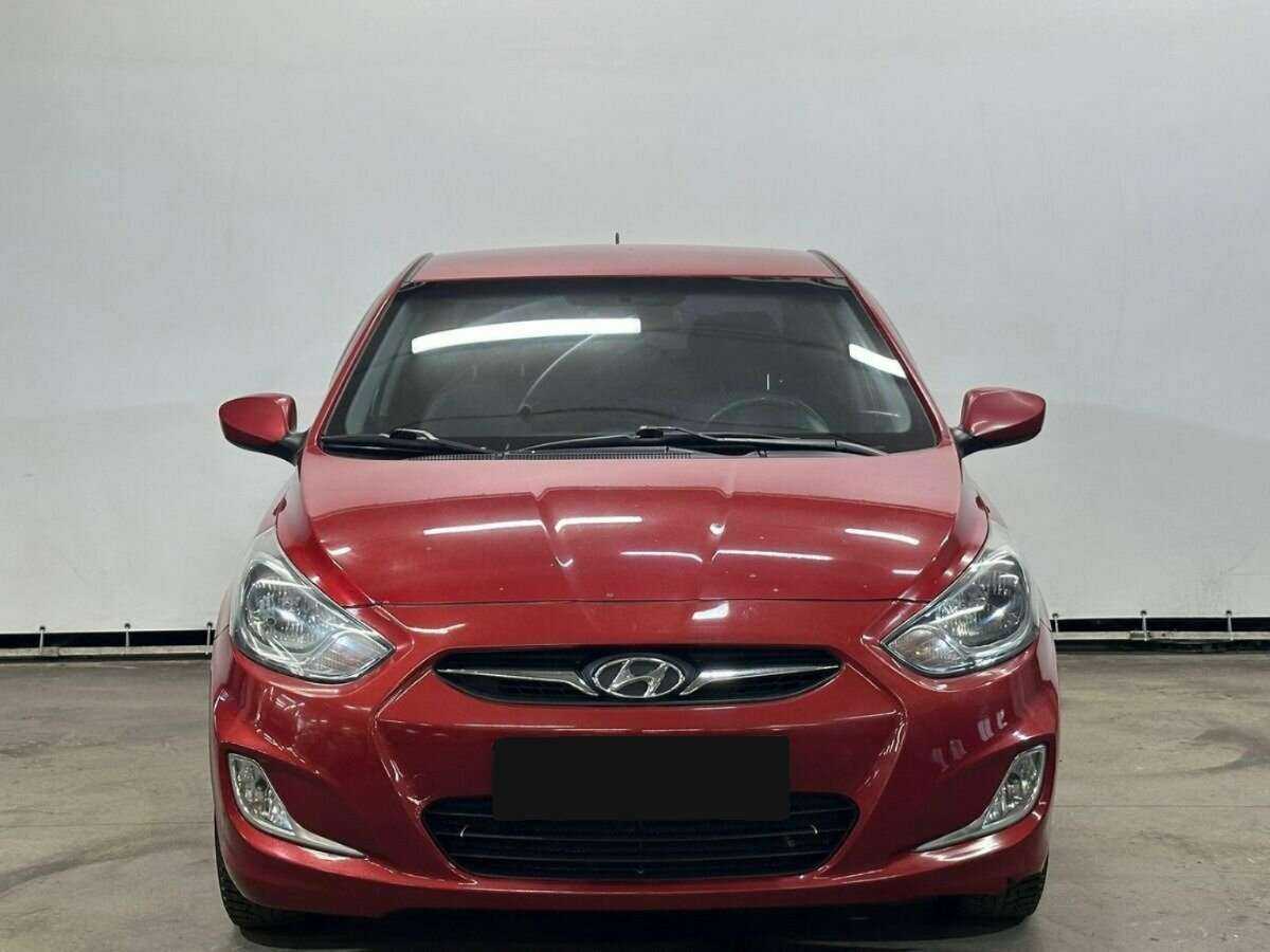 Hyundai Solaris б/у, 2013, Механическая. Фото: #1