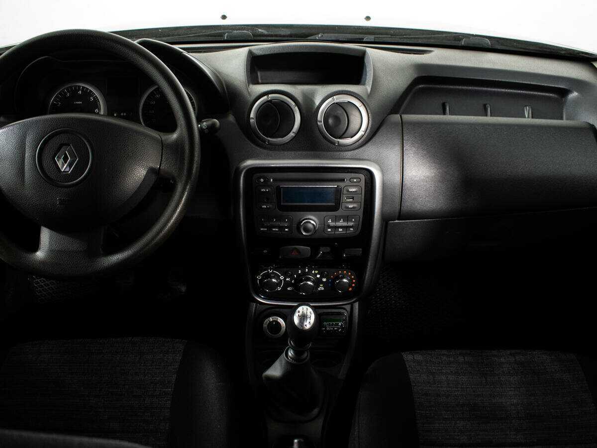 Renault Duster б/у, 2012, Механическая. Фото: #11