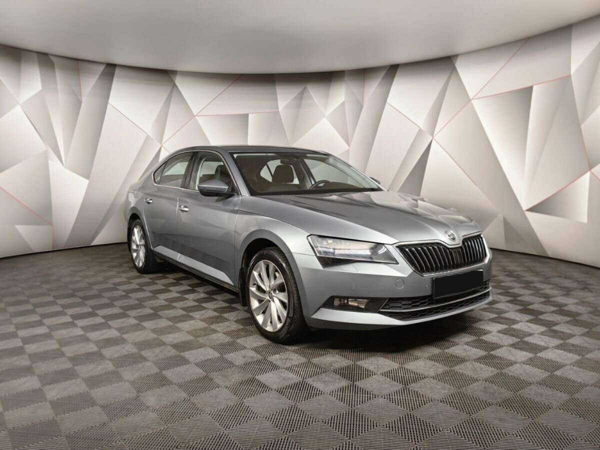 Skoda Superb б/у, 2017, Роботизированная. Фото: #2