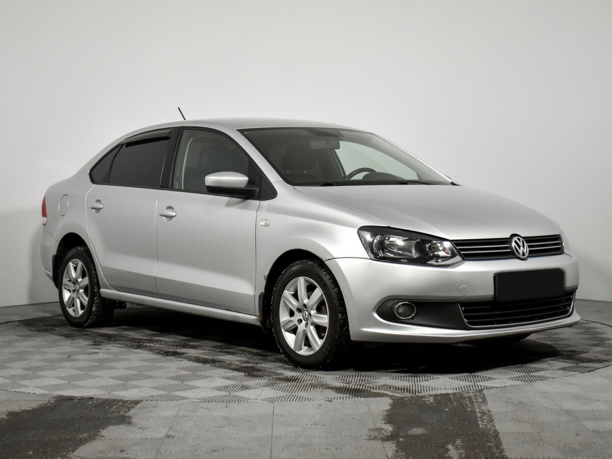Volkswagen Polo б/у, 2015, Механическая. Фото: #2