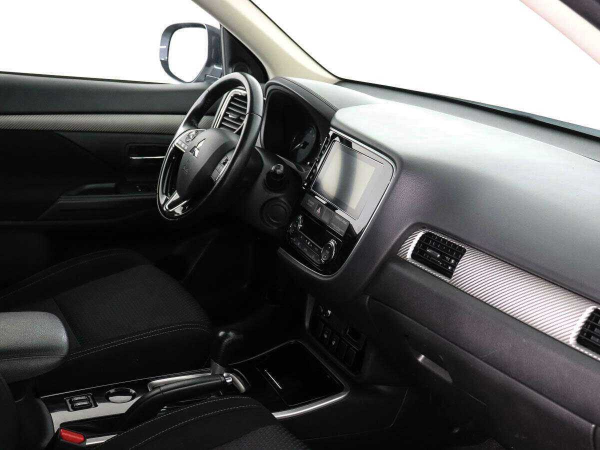 Mitsubishi Outlander б/у, 2018, Вариатор. Фото: #6