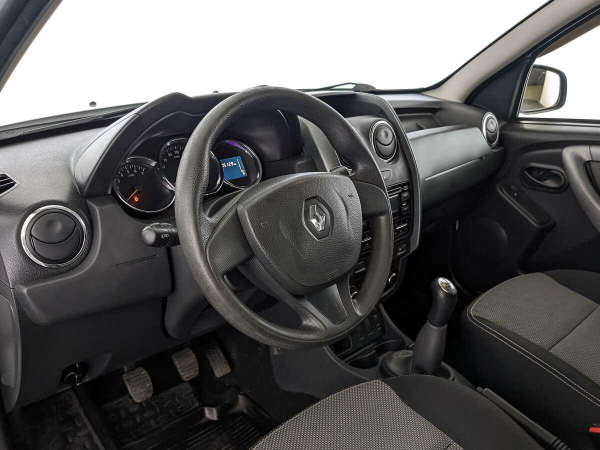 Renault Duster б/у, 2016, Механическая. Фото: #13