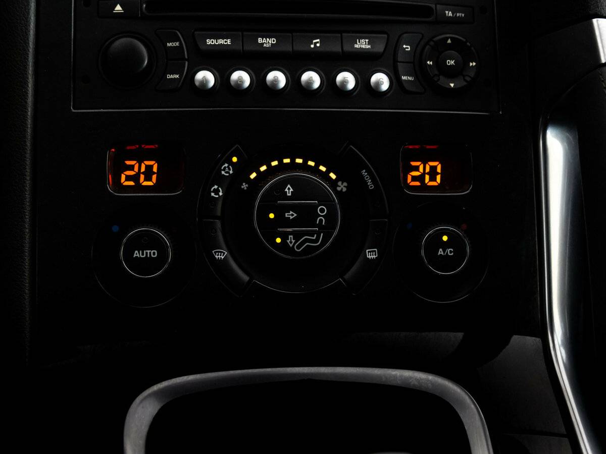 Peugeot 3008 б/у, 2014, Механическая. Фото: #10