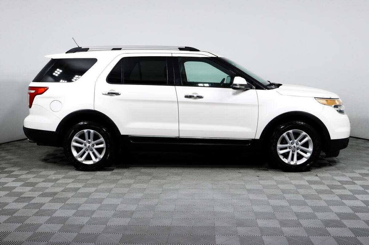 Ford Explorer б/у, 2012, Автоматическая. Фото: #3