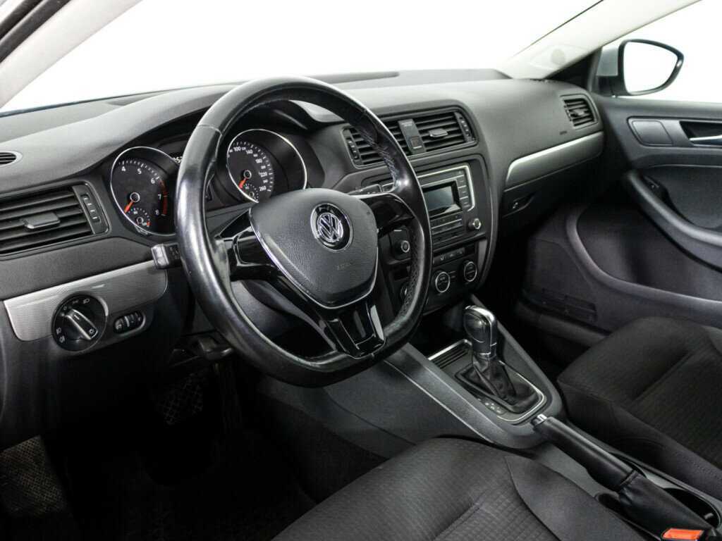 Volkswagen Jetta б/у, 2016, Механическая. Фото: #10