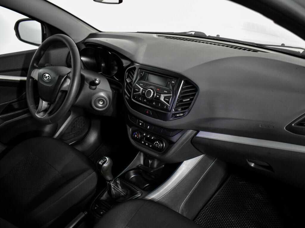 Lada (ВАЗ) Vesta б/у, 2017, Механическая. Фото: #12