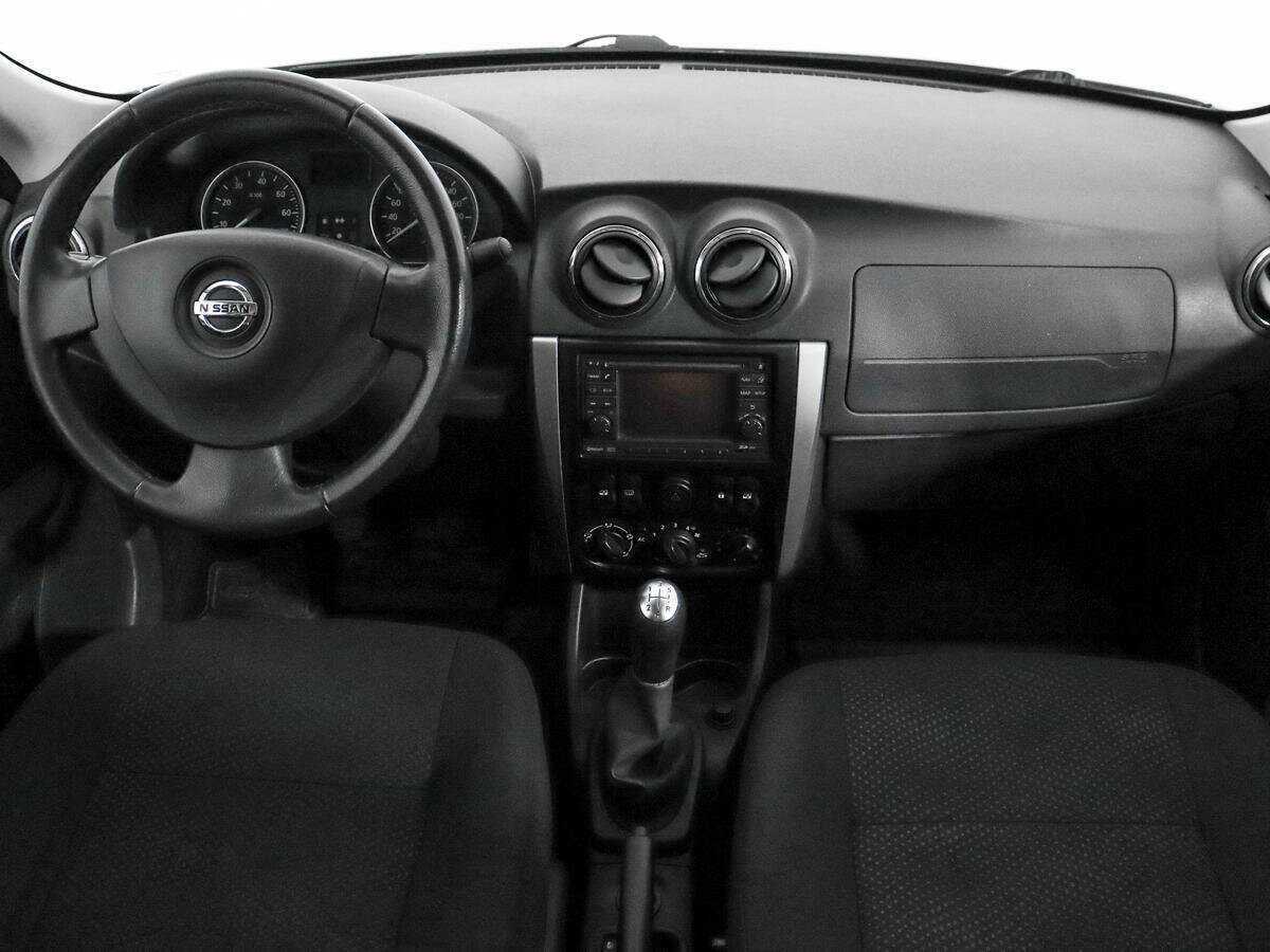 Nissan Almera б/у, 2015, Механическая. Фото: #9