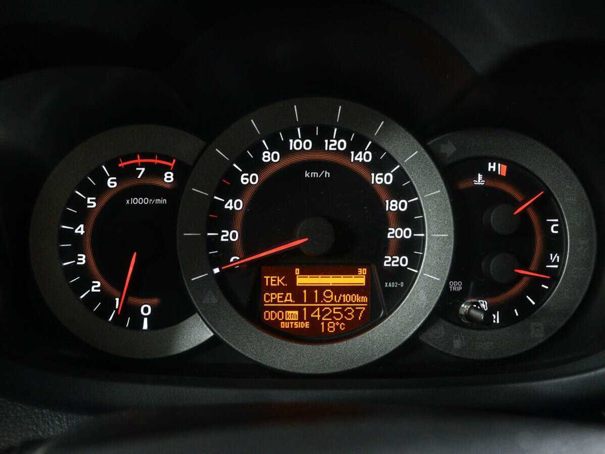 Toyota RAV4 б/у, 2012, Механическая. Фото: #7