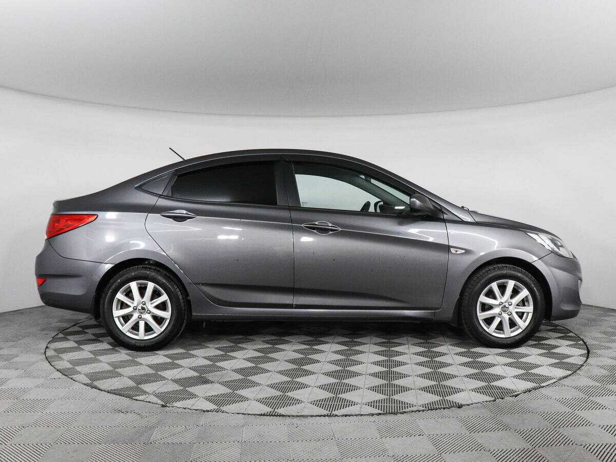 Hyundai Solaris б/у, 2013, Автоматическая. Фото: #3