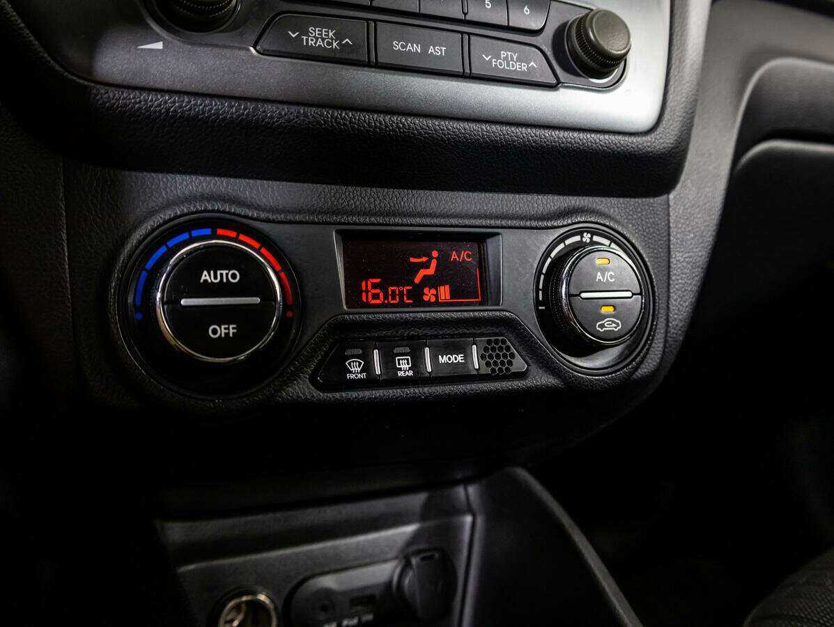 Kia Rio б/у, 2012, Механическая. Фото: #15