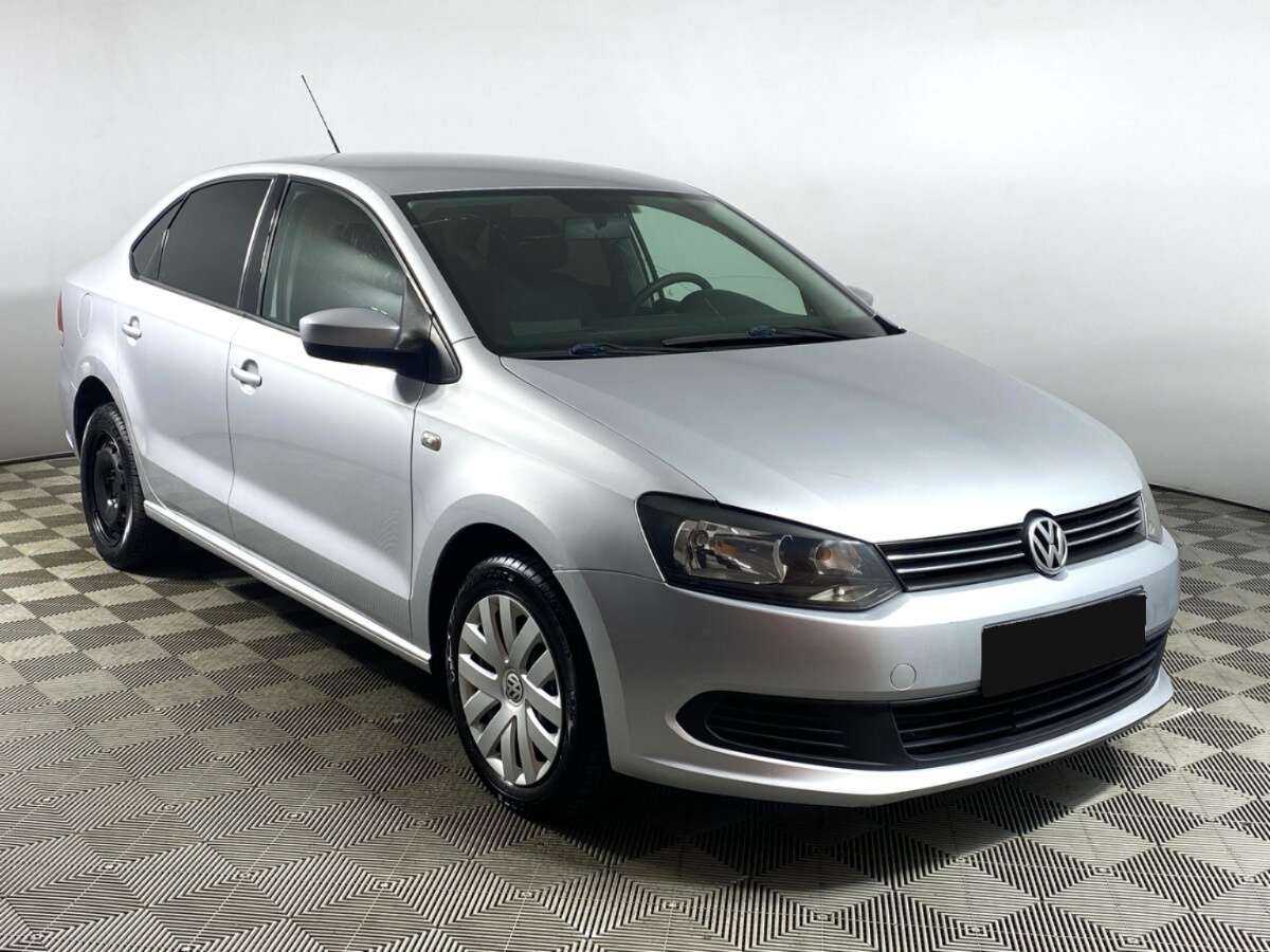 Volkswagen Polo б/у, 2012, Автоматическая. Фото: #2