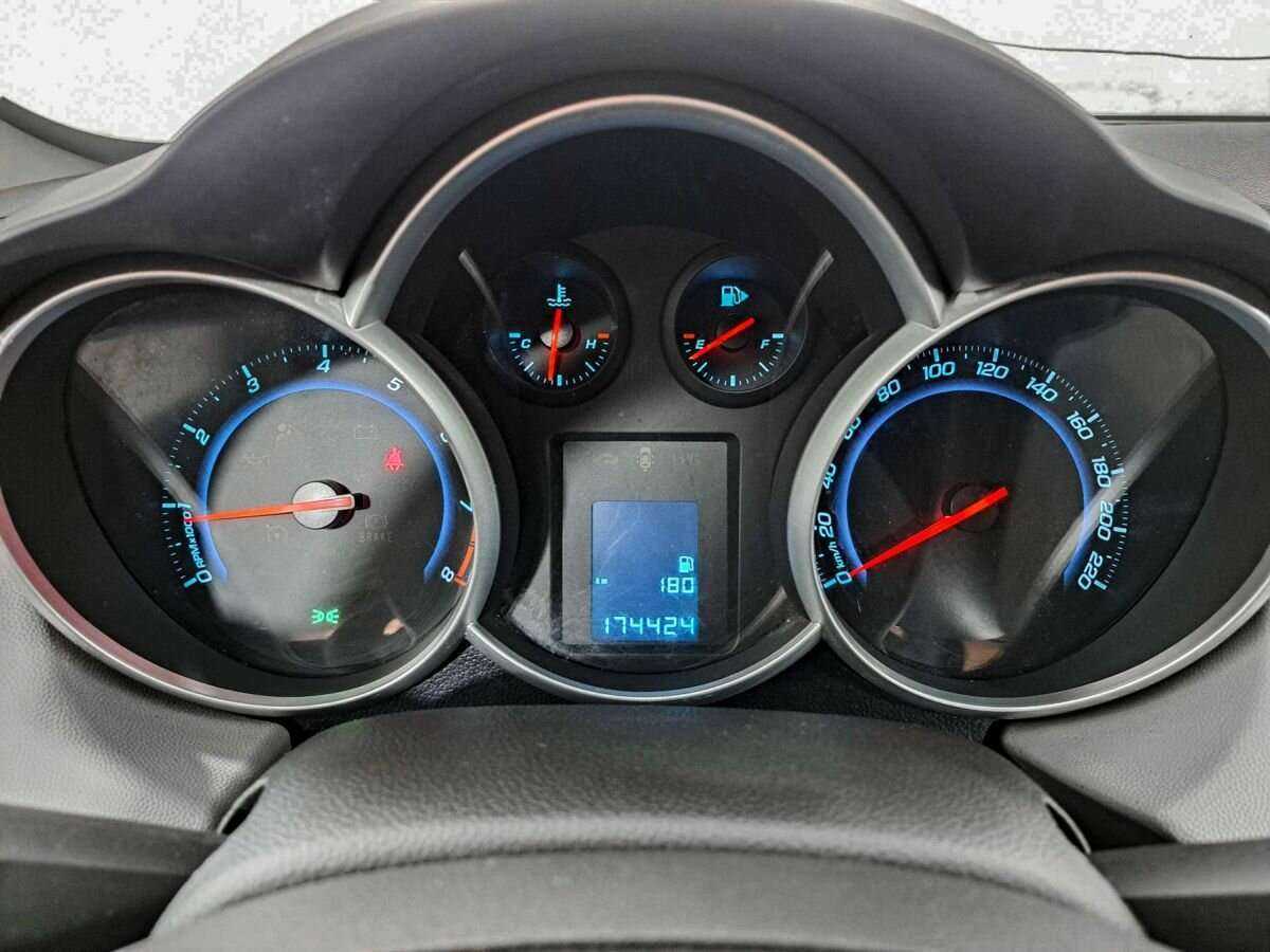 Chevrolet Cruze б/у, 2013, Механическая. Фото: #12