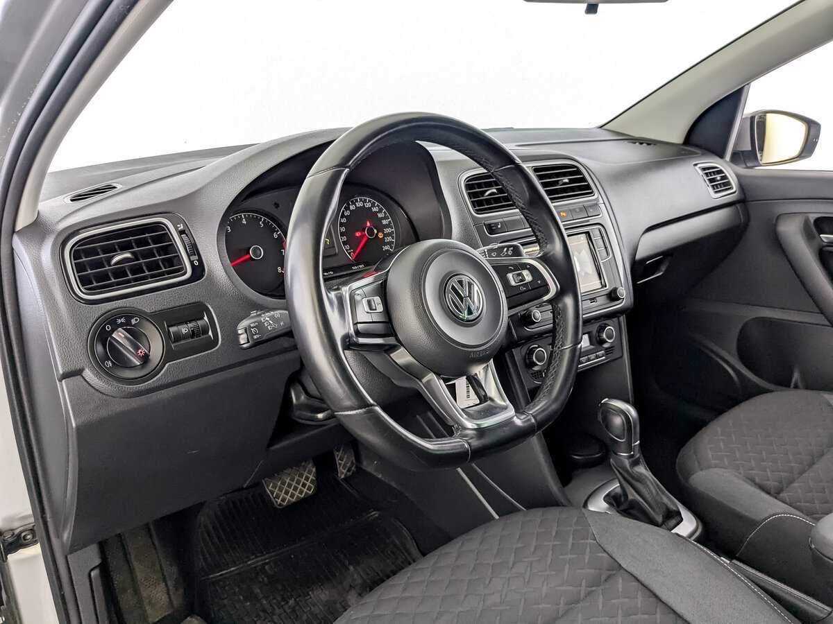Volkswagen Polo б/у, 2019, Автоматическая. Фото: #15