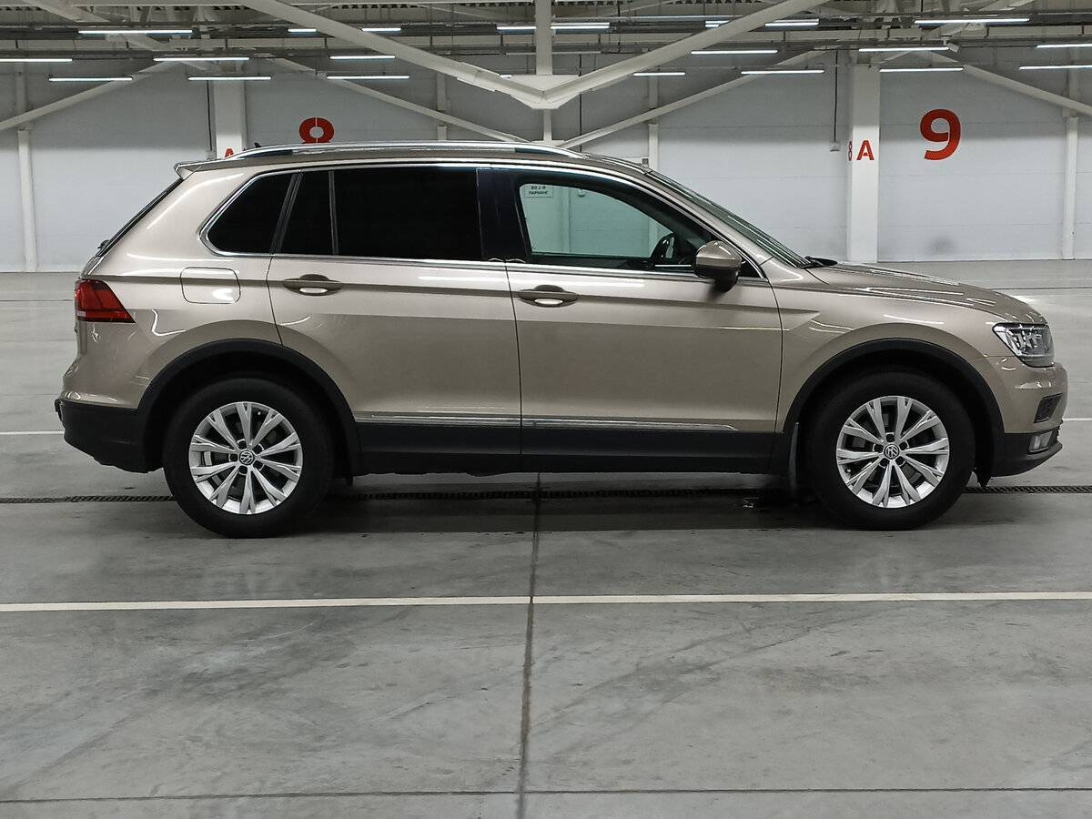 Volkswagen Tiguan б/у, 2017, Роботизированная. Фото: #3