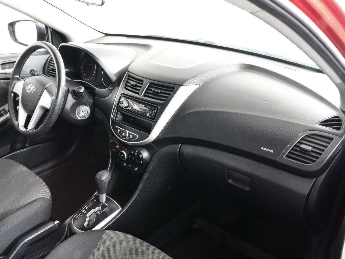 Hyundai Solaris б/у, 2012, Автоматическая. Фото: #5