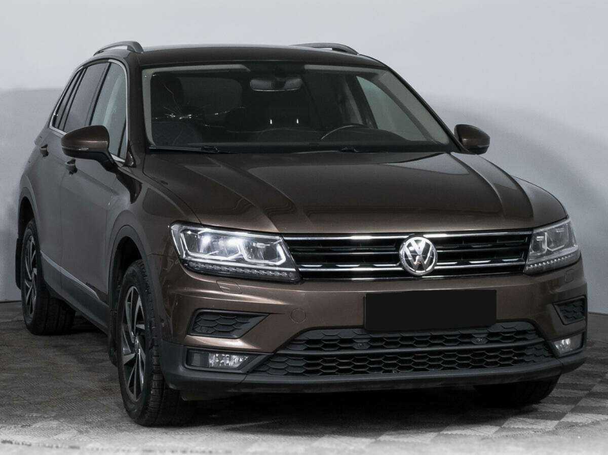 Volkswagen Tiguan б/у, 2018, Роботизированная. Фото: #2