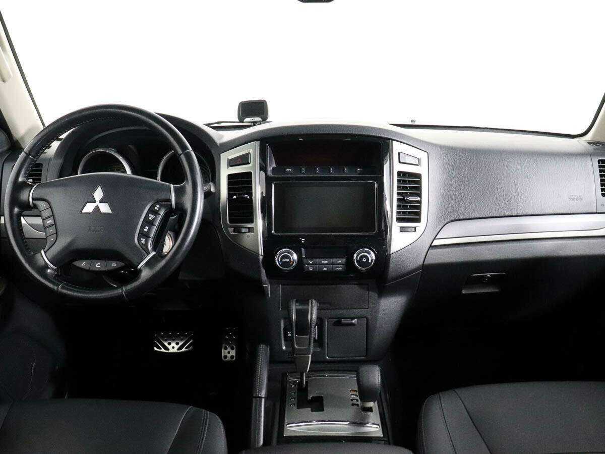 Mitsubishi Pajero б/у, 2018, Автоматическая. Фото: #10