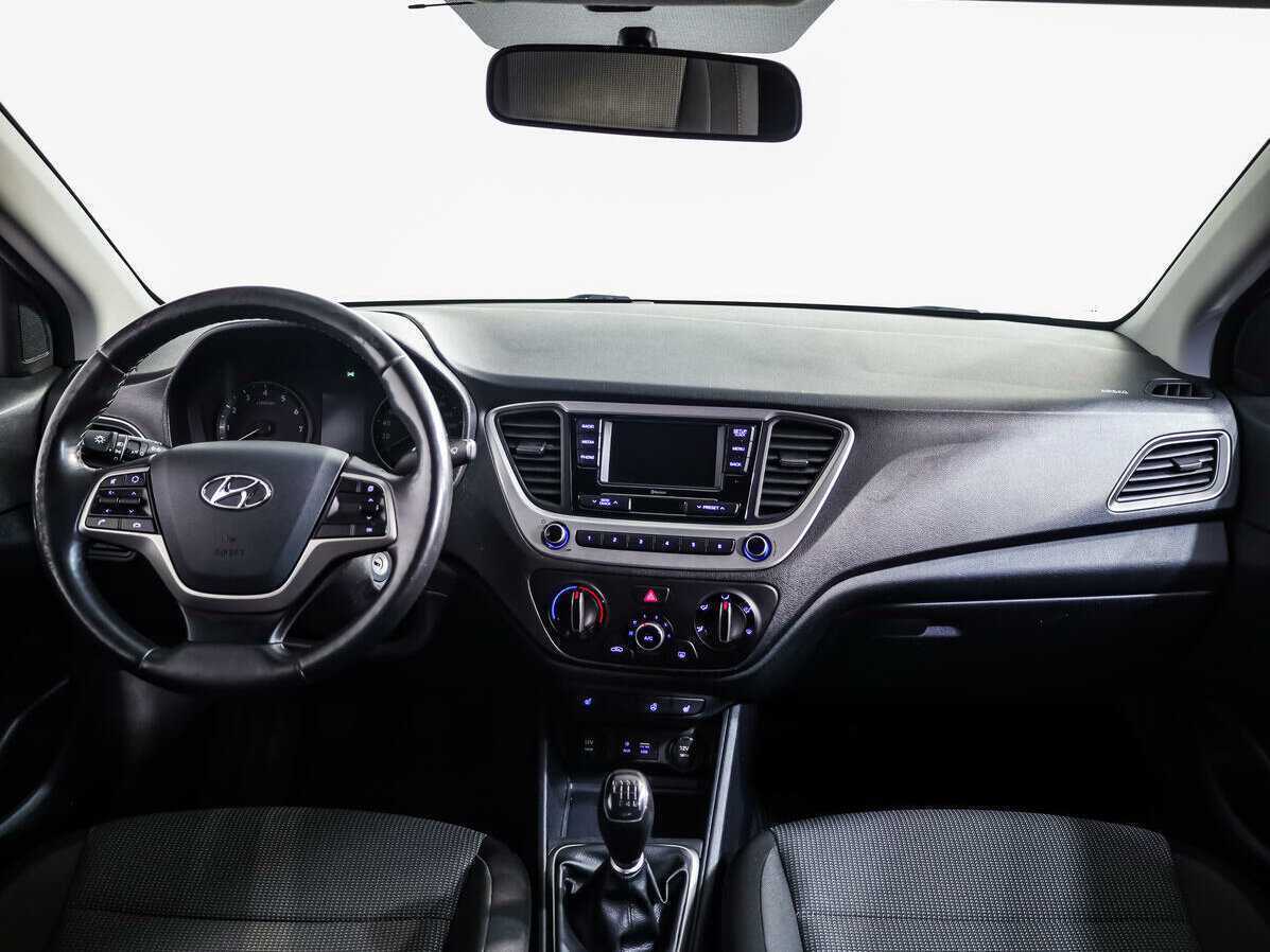 Hyundai Solaris б/у, 2018, Механическая. Фото: #8