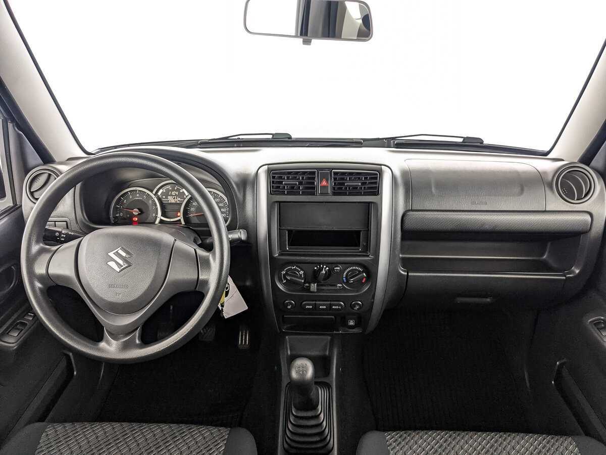 Suzuki Jimny б/у, 2017, Механическая. Фото: #9