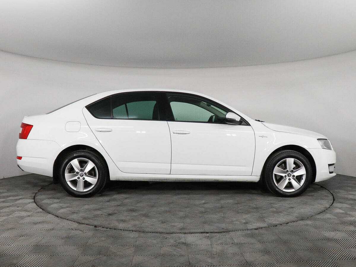 Skoda Octavia б/у, 2015, Механическая. Фото: #3