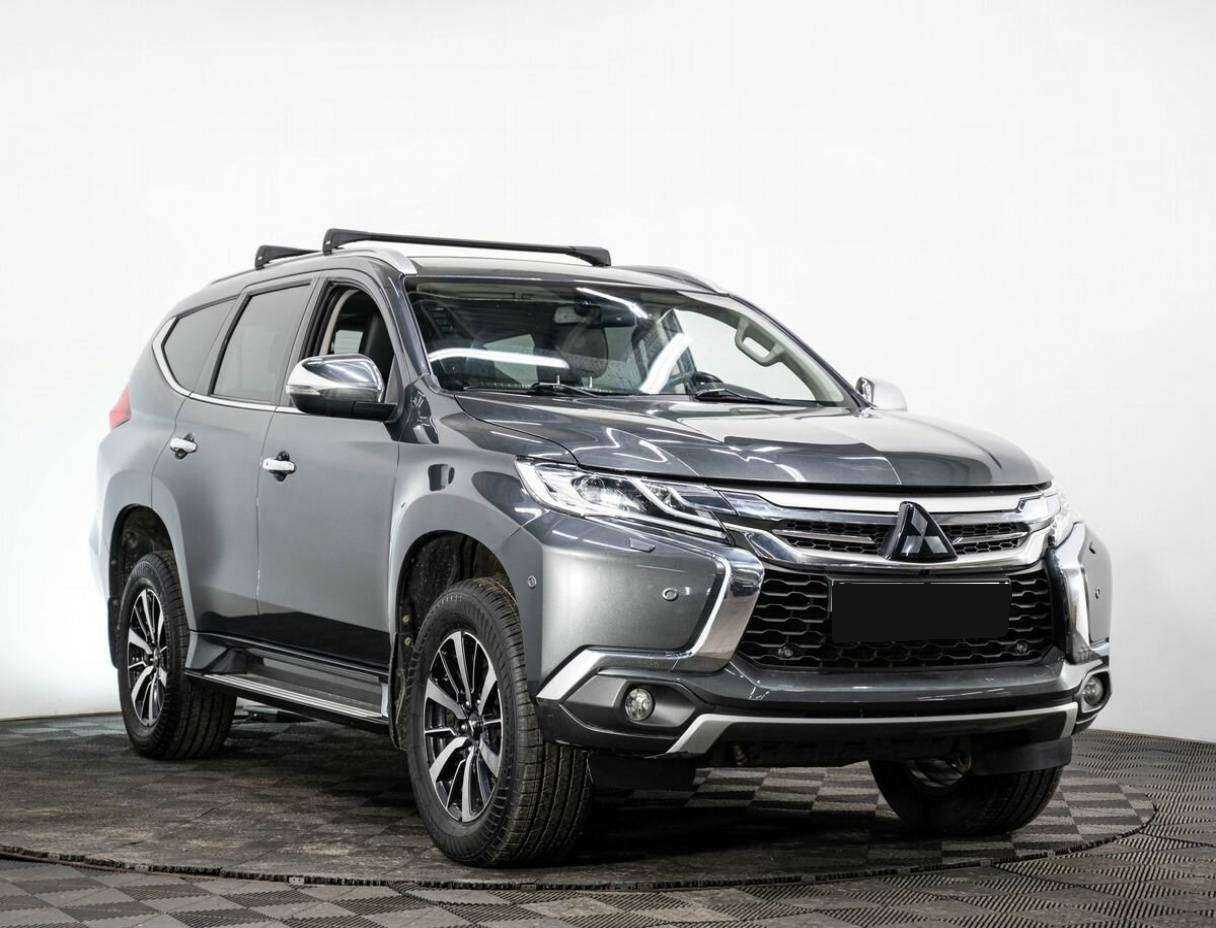 Mitsubishi Pajero Sport б/у, 2018, Автоматическая. Фото: #2