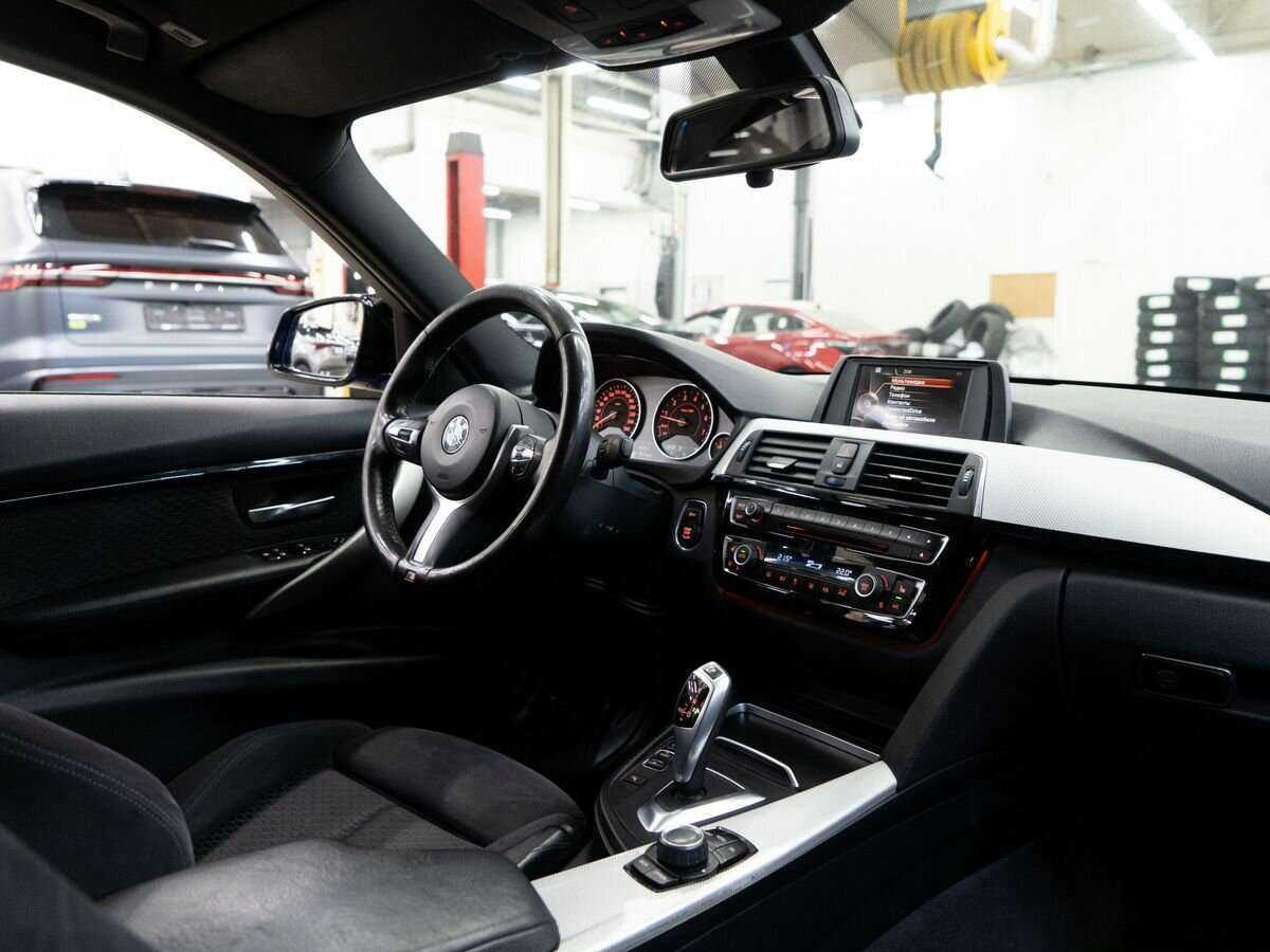 BMW 3 серии б/у, 2016, Автоматическая. Фото: #16
