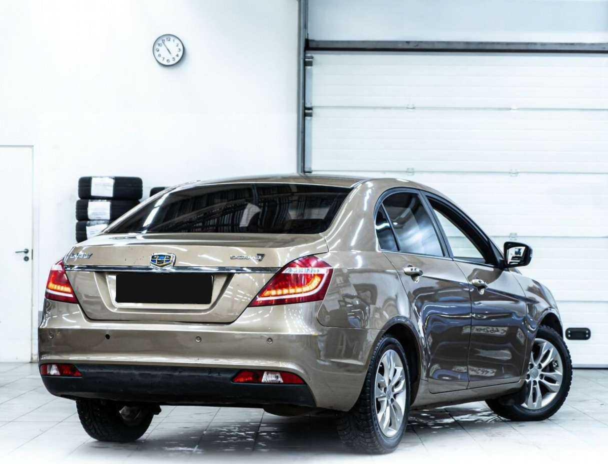 Geely Emgrand 7 б/у, 2016, Механическая. Фото: #2