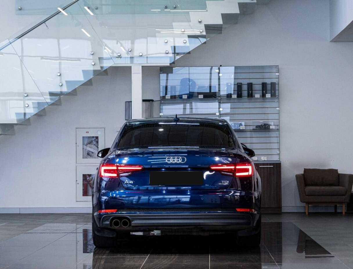 Audi A4 б/у, 2018, Роботизированная. Фото: #4