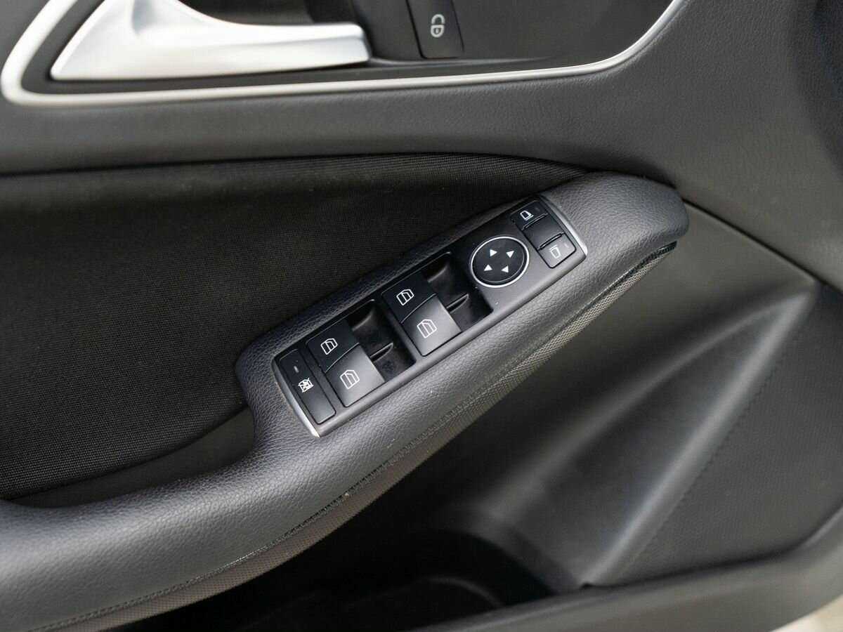 Mercedes-Benz A-Класс б/у, 2016, Роботизированная. Фото: #12