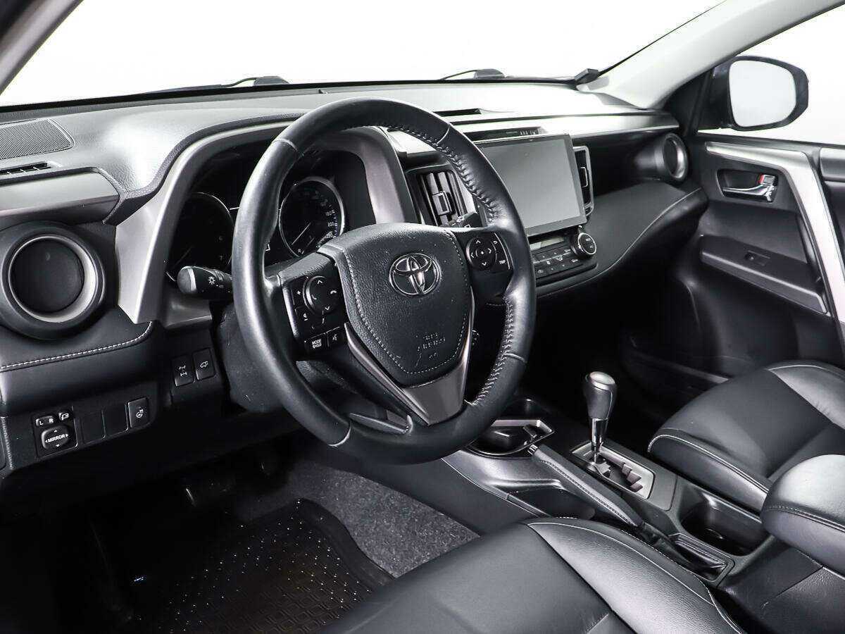 Toyota RAV4 б/у, 2018, Автоматическая. Фото: #12