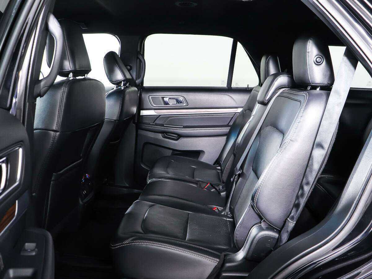 Ford Explorer б/у, 2018, Автоматическая. Фото: #9