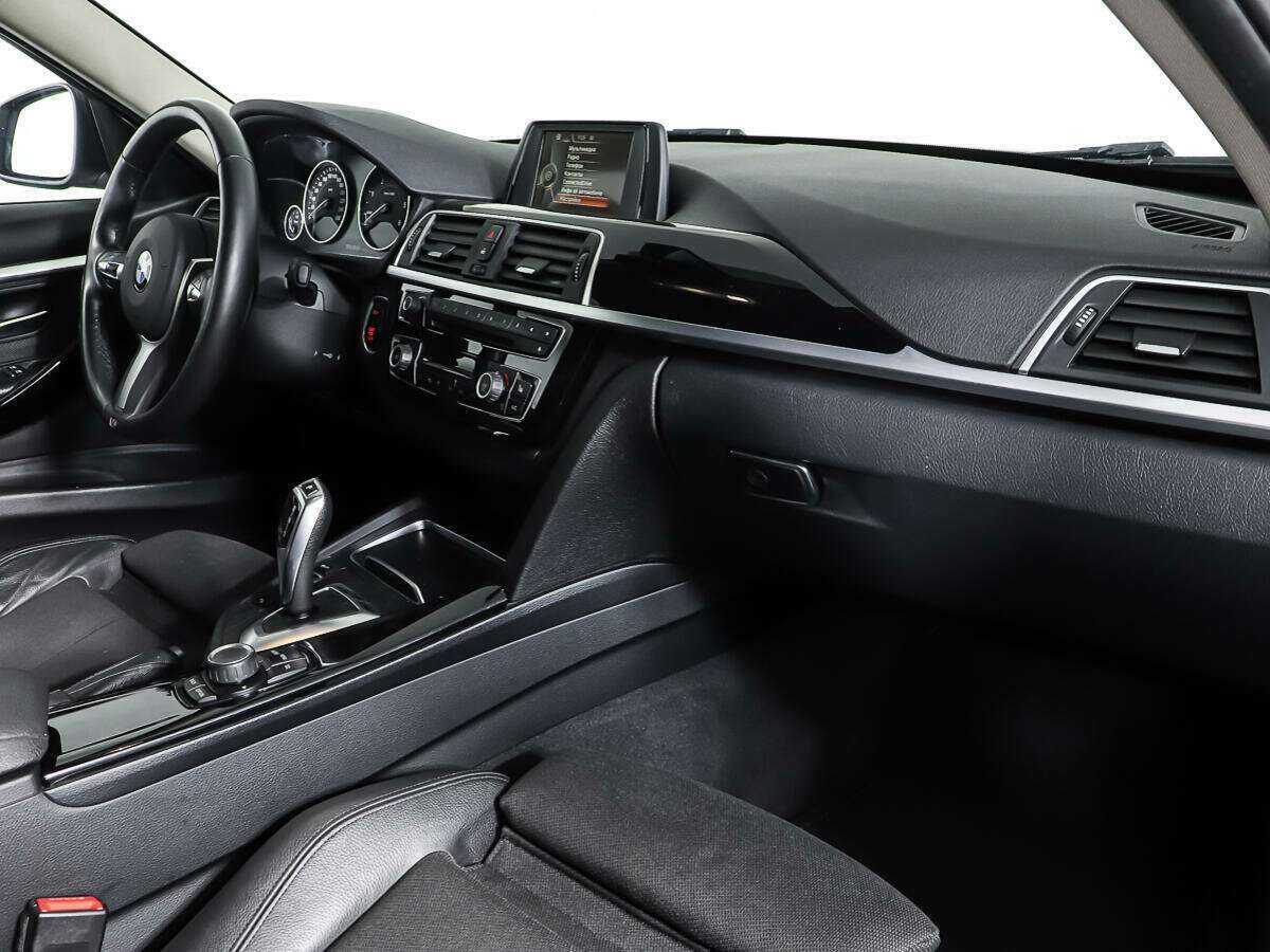 BMW 3 серии б/у, 2016, Автоматическая. Фото: #8