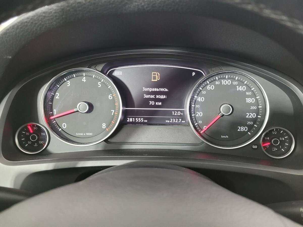 Volkswagen Touareg б/у, 2012, Автоматическая. Фото: #10