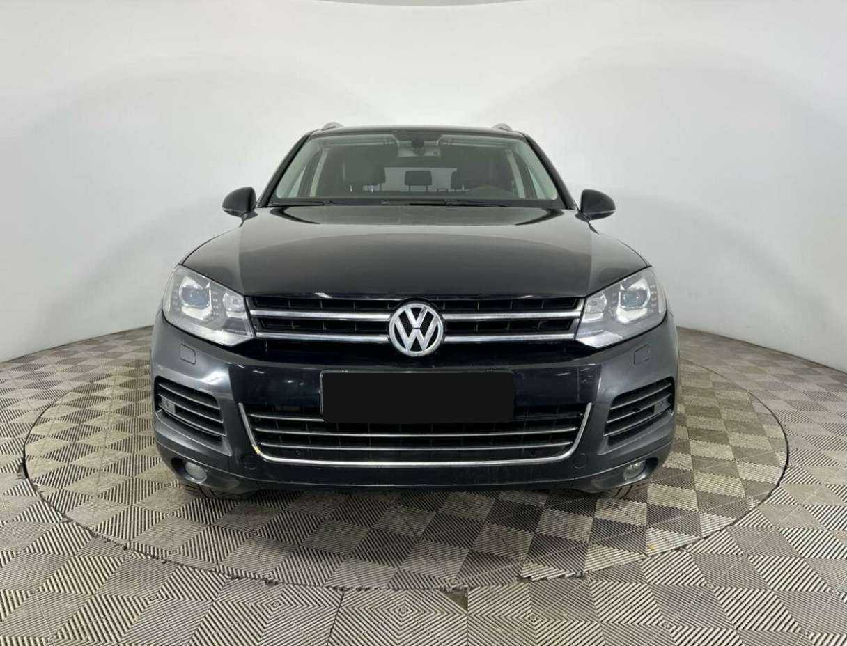 Volkswagen Touareg б/у, 2012, Автоматическая. Фото: #1