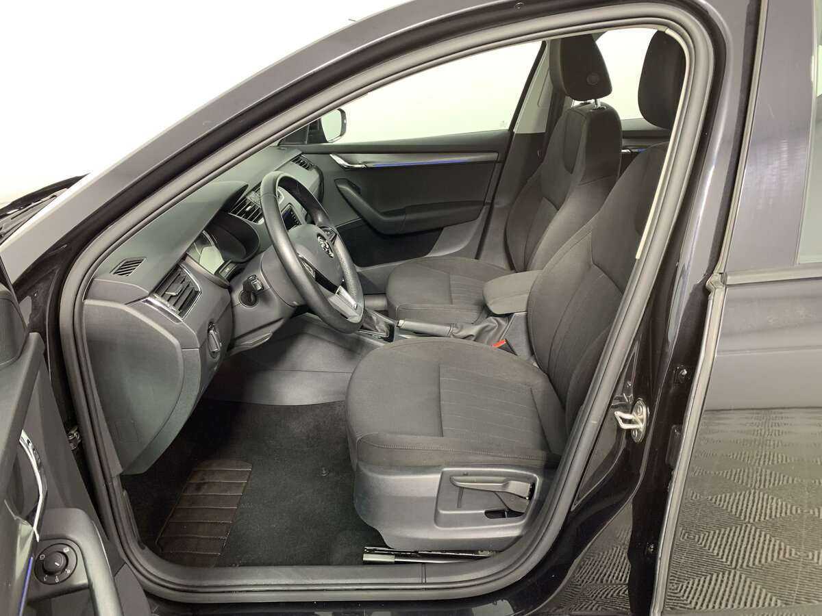 Шкода Октавия б/у, 2018, Роботизированная. Фото: #10