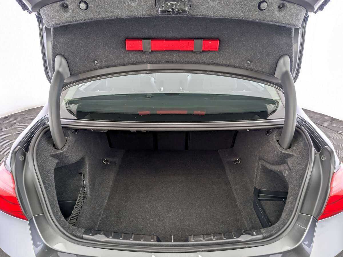 BMW 3 серии б/у, 2018, Автоматическая. Фото: #9