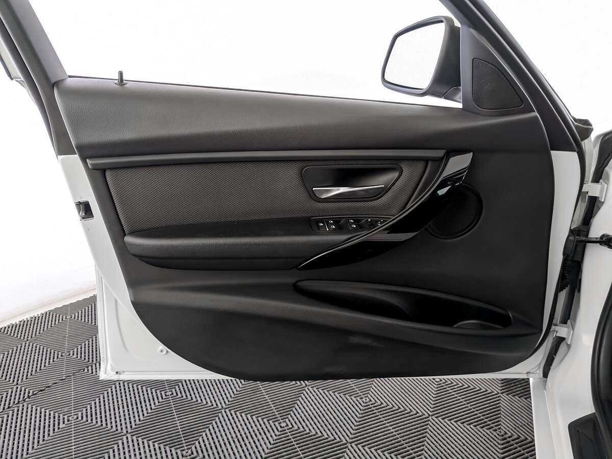 BMW 3 серии б/у, 2017, Автоматическая. Фото: #13