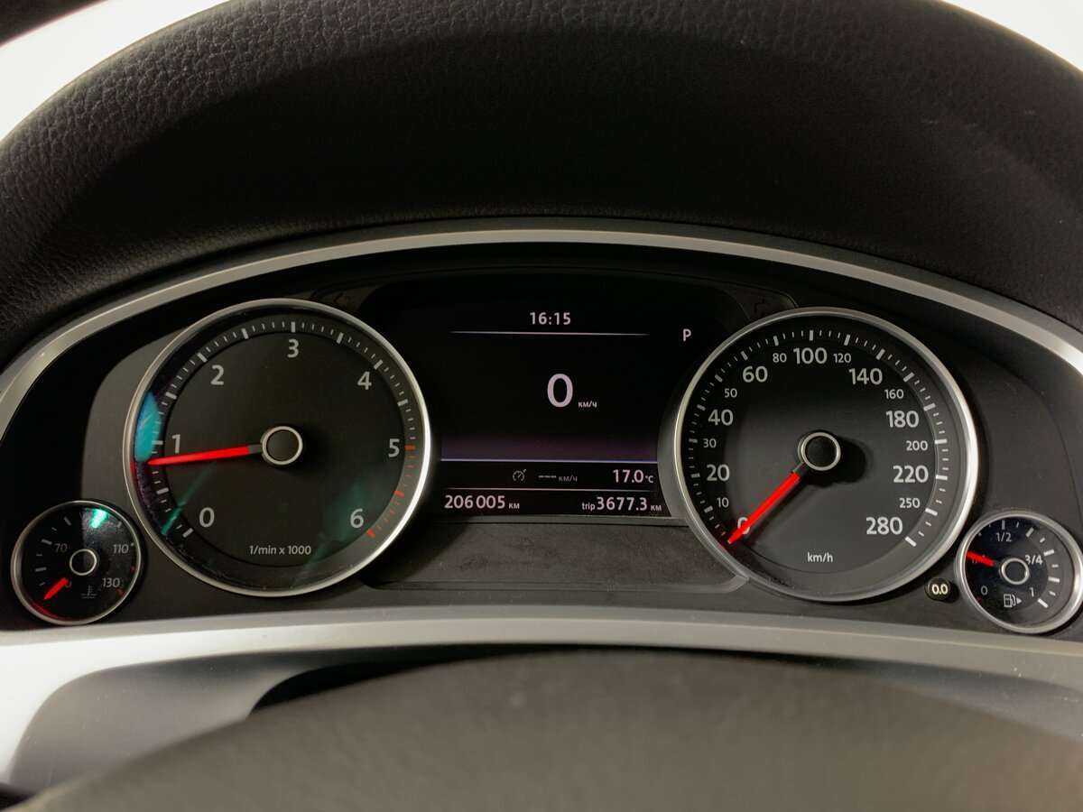 Volkswagen Touareg б/у, 2012, Автоматическая. Фото: #12