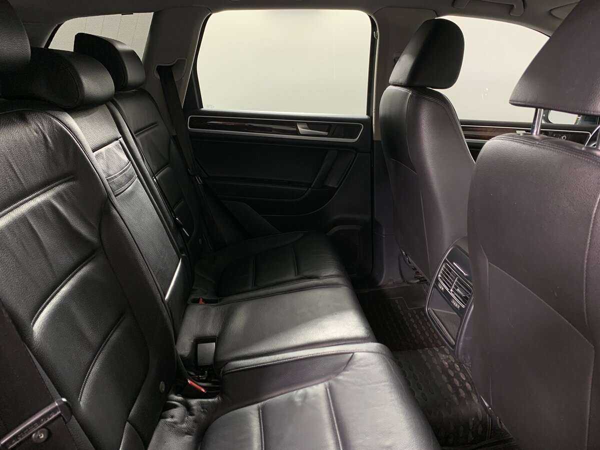 Volkswagen Touareg б/у, 2012, Автоматическая. Фото: #15